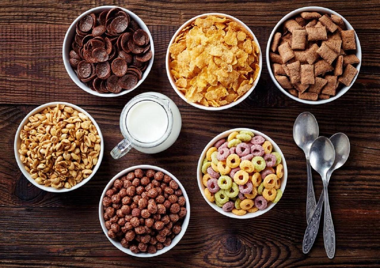 Phosphorion Hotel Istanboel Buitenkant foto Various breakfast cereals