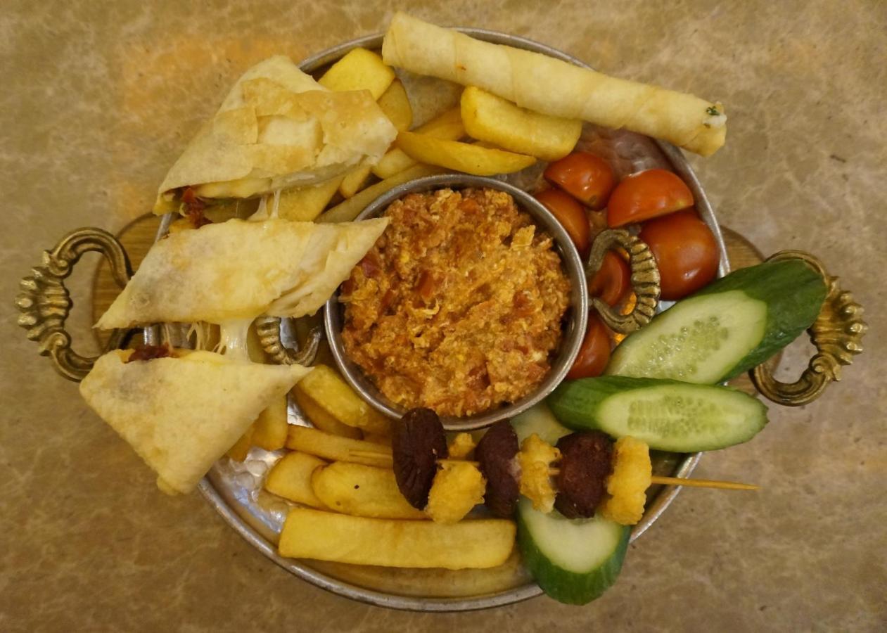Phosphorion Hotel Istanboel Buitenkant foto Meze