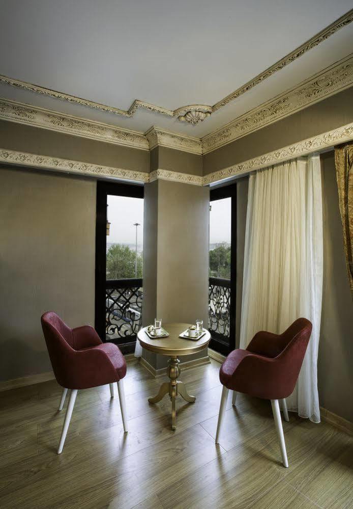 Phosphorion Hotel Istanboel Buitenkant foto A room at the hotel